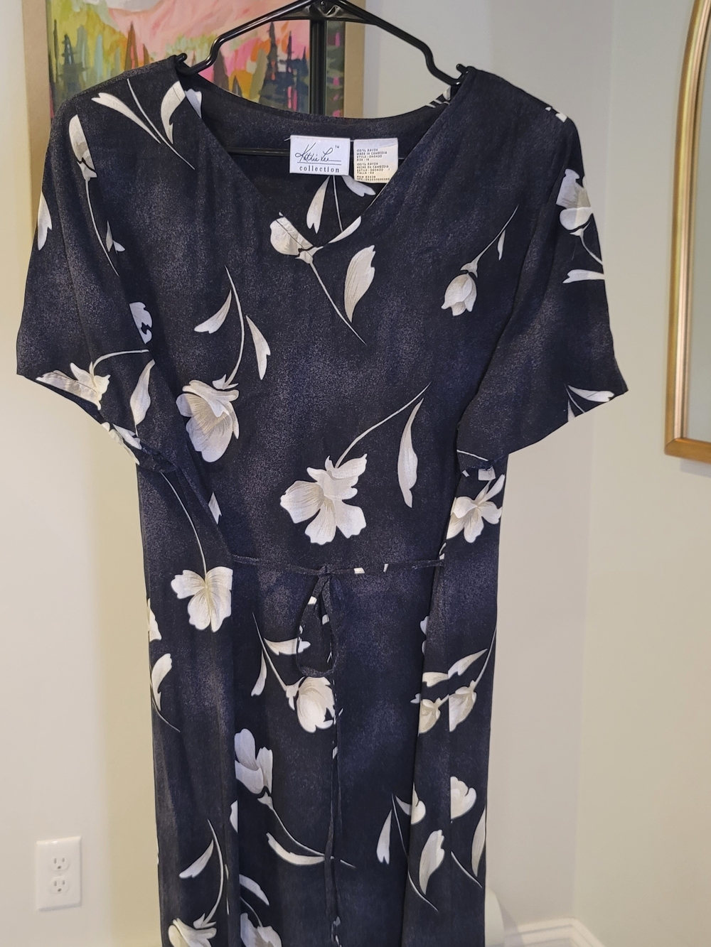 Vintage KATHIE LEE COLLECTION Floral Print Sleeveless Rayon Dress Black Size 16 - Picture 5 of 6